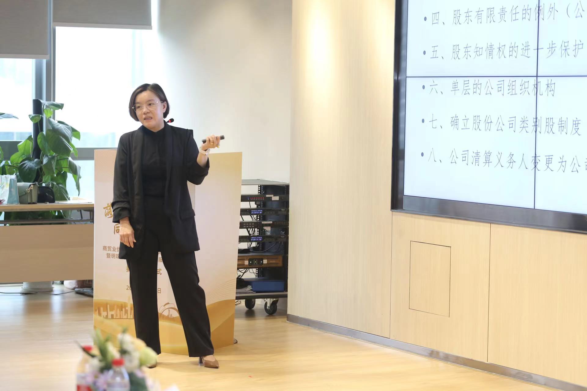 1708480800957496.jpg 131708480353_.pic.jpg